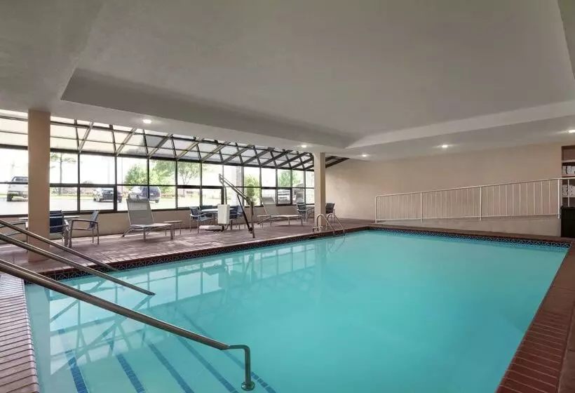 호텔 Hampton Inn Oklahoma City I 40 E