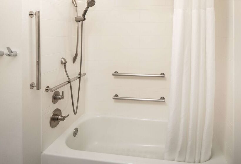 فندق Hampton Inn & Suites Nashvilleairport