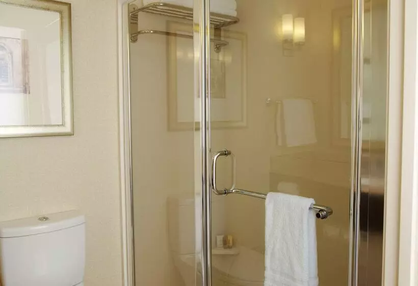 هتل Hilton Garden Inn Lancaster