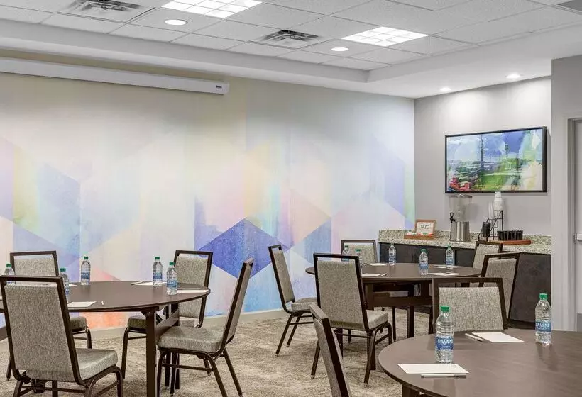 호텔 Hilton Garden Inn Raleigh Durham Airport