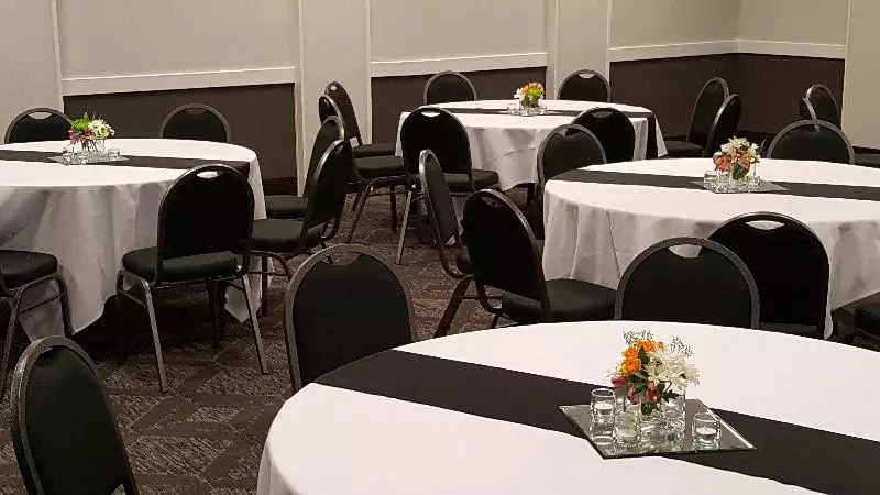 Hotel Holiday Inn Bloomington Airport South Mall Area By Ihg