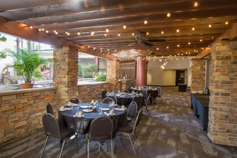 Hotel Holiday Inn Bloomington Airport South Mall Area By Ihg