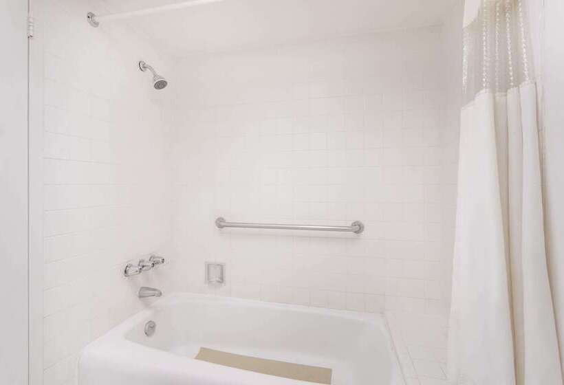 فندق Howard Johnson By Wyndham Commerce Ga