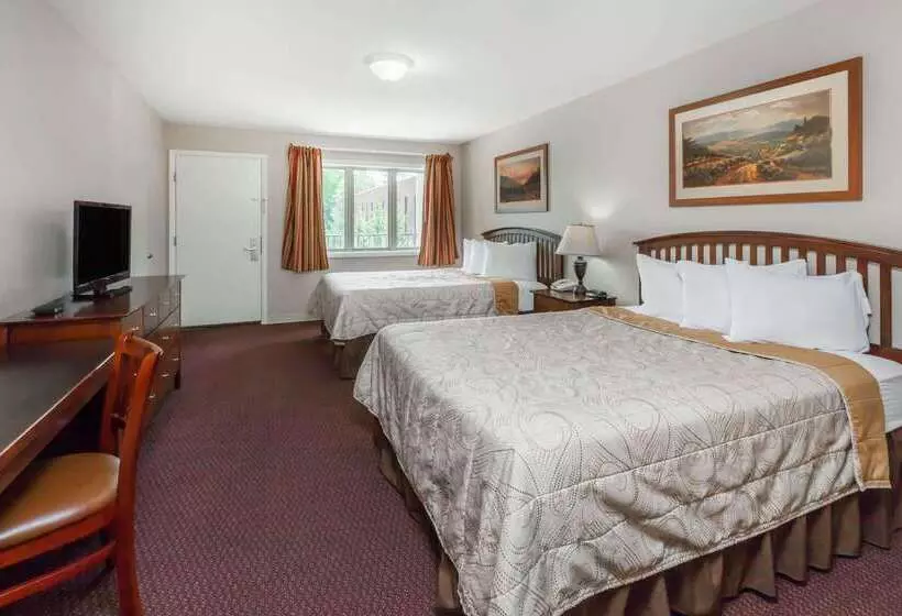 Hôtel Howard Johnson By Wyndham Traverse City