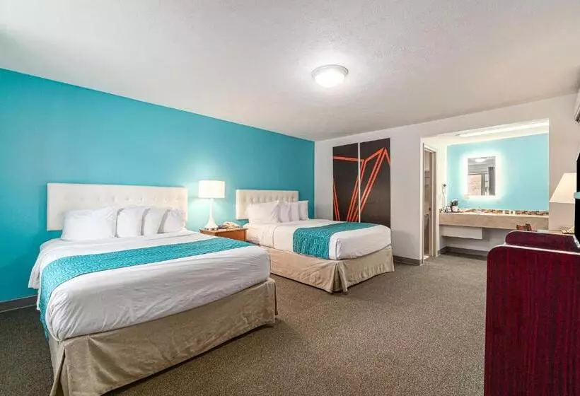 Hôtel Howard Johnson By Wyndham Traverse City