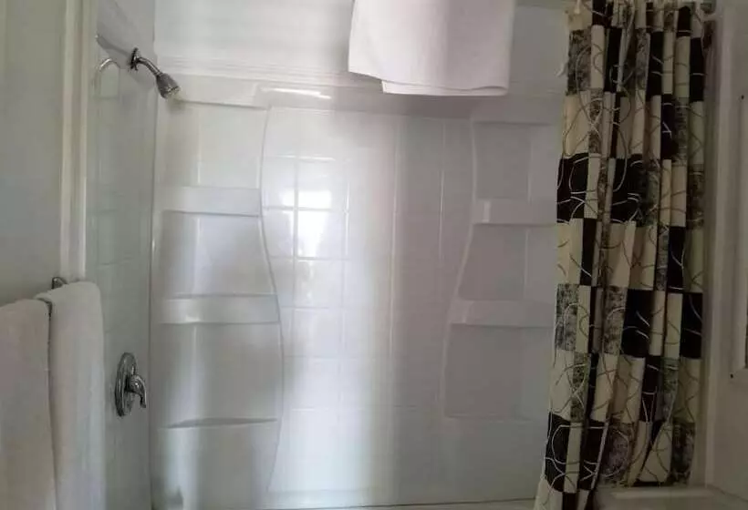 Hotelli River Inn By Niagara Falls