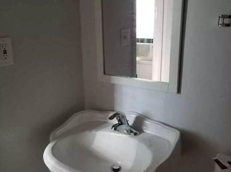 Hotelli River Inn By Niagara Falls