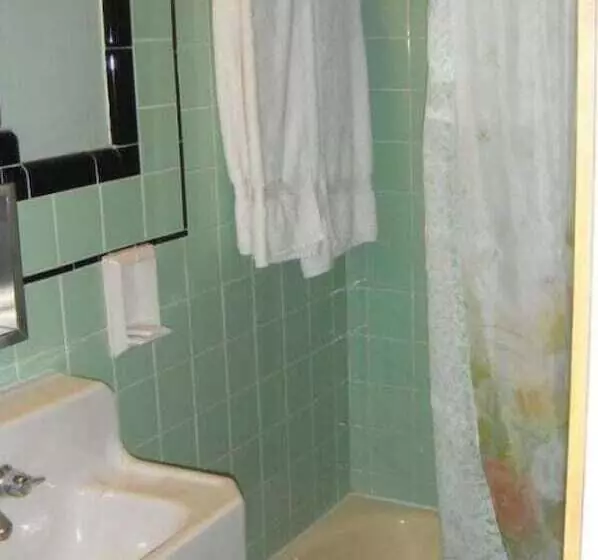 Hotelli River Inn By Niagara Falls