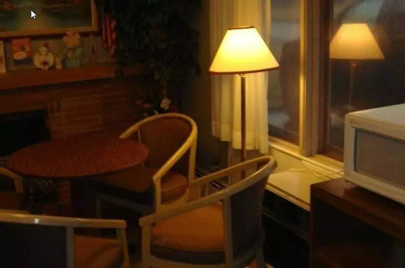 Hotelli River Inn By Niagara Falls