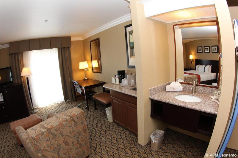 The Volare, Ascend Hotel Collection