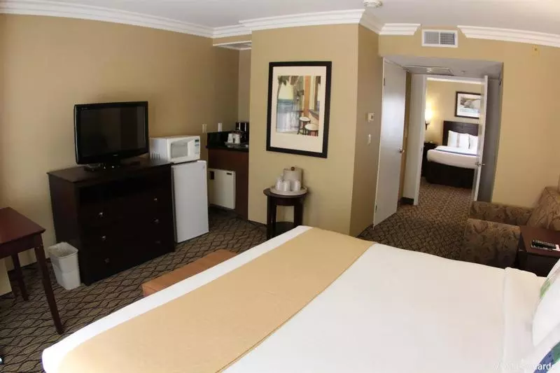 The Volare, Ascend Hotel Collection