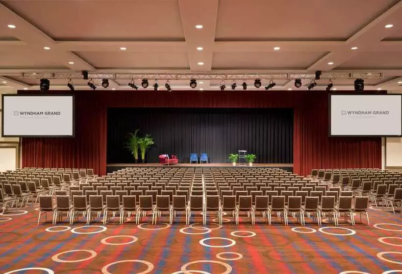 ホテル Wyndham Grand Pittsburgh