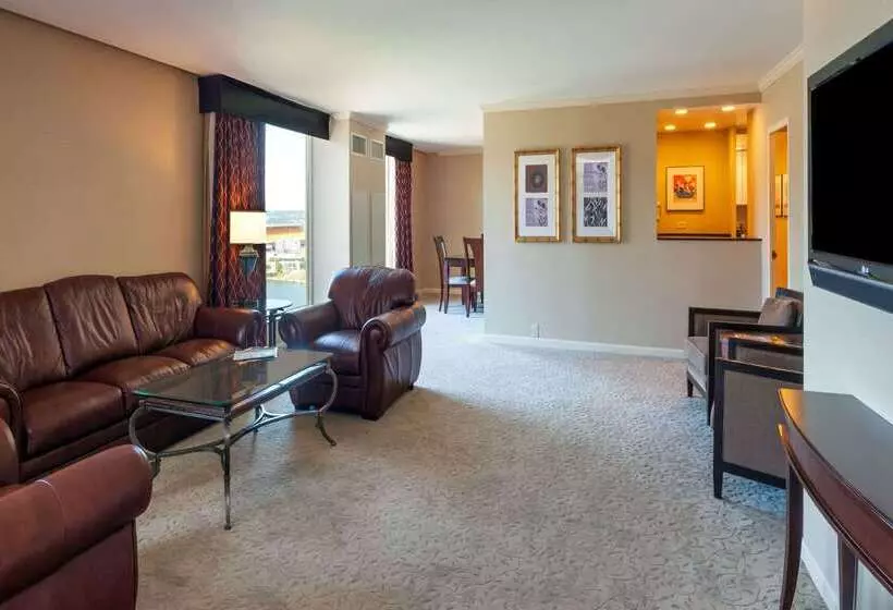 ホテル Wyndham Grand Pittsburgh