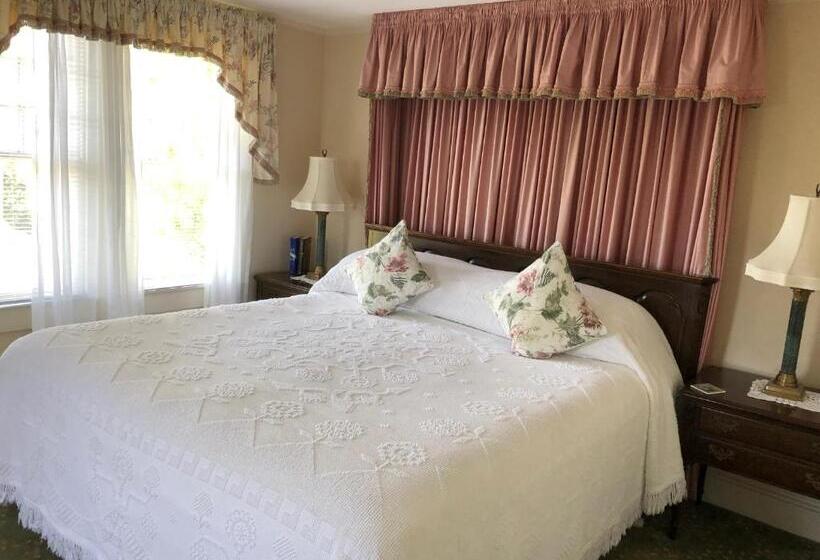 Bed and Breakfast Channel Bass Inn And Restaurant