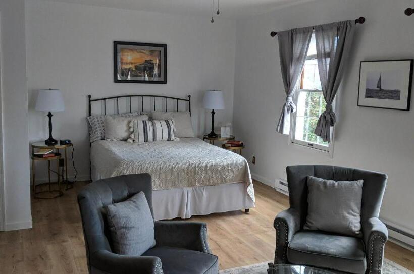 Bed and Breakfast Channel Bass Inn And Restaurant