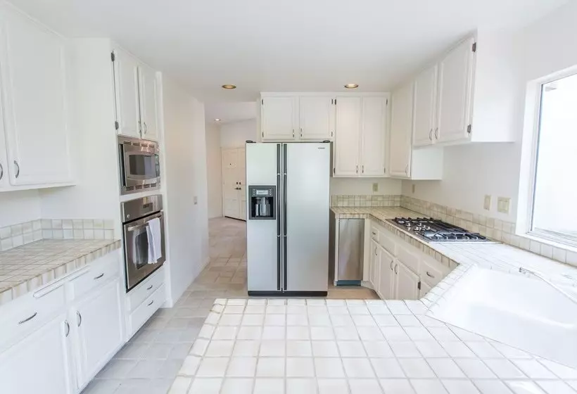 Chic 3br In La Jolla By Sonder