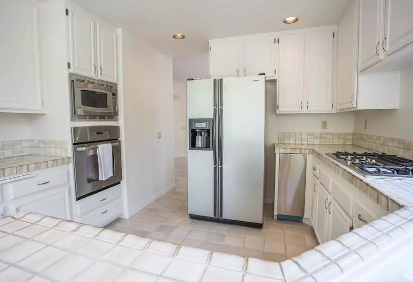 Chic 3br In La Jolla By Sonder