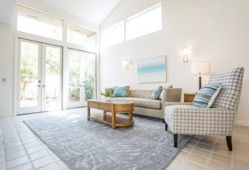 Chic 3br In La Jolla By Sonder