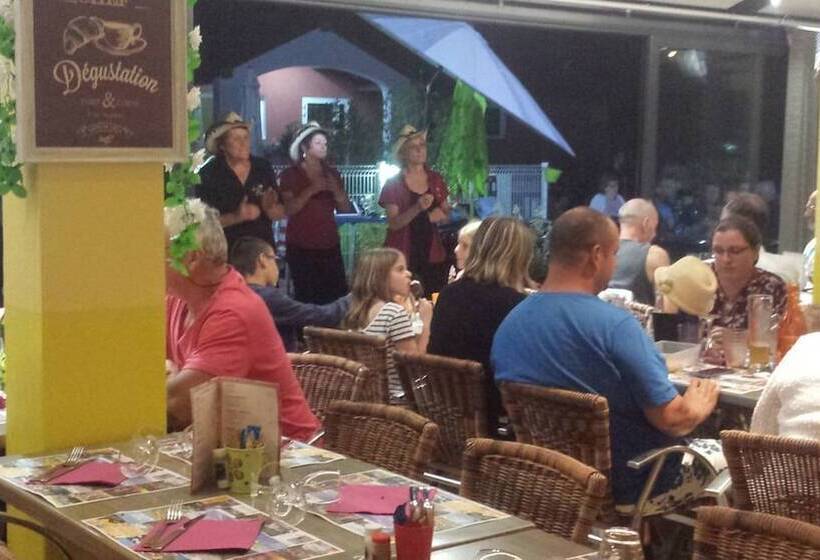 ホテル Bungalow Des Calquières