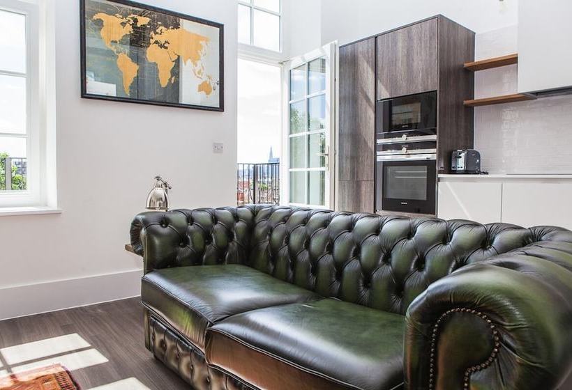 1 Bed Mezzaninecity Views & Great Location