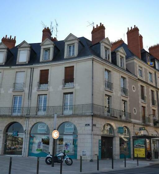 Entre Loire Et Chateau   Vue Sur La Loire