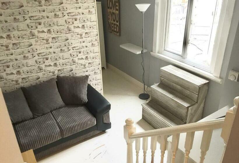 Highbury & Islington Hub