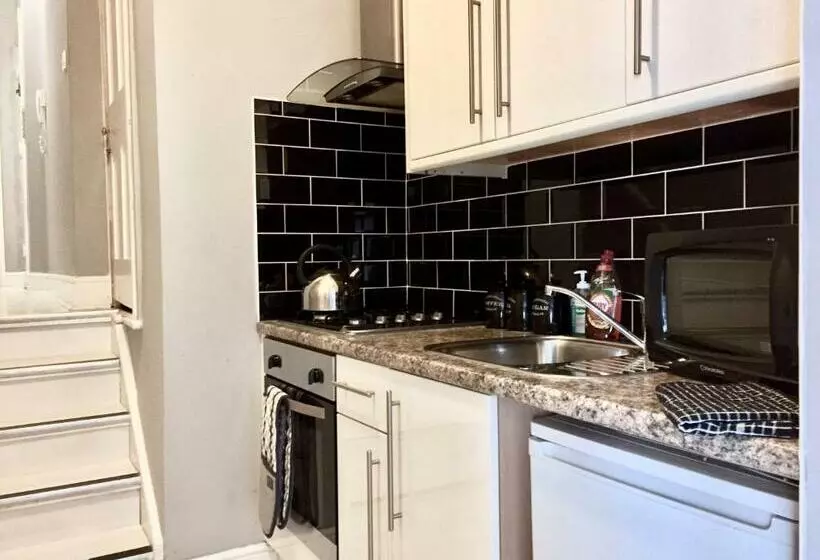 Highbury & Islington Hub