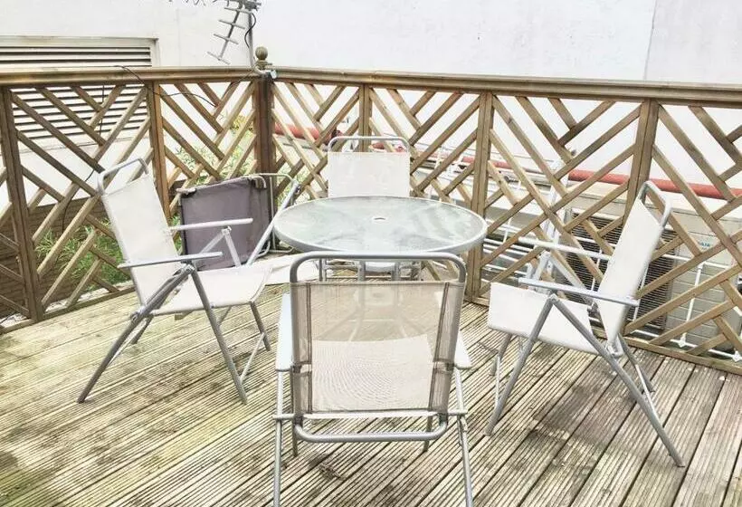 Highbury & Islington Hub