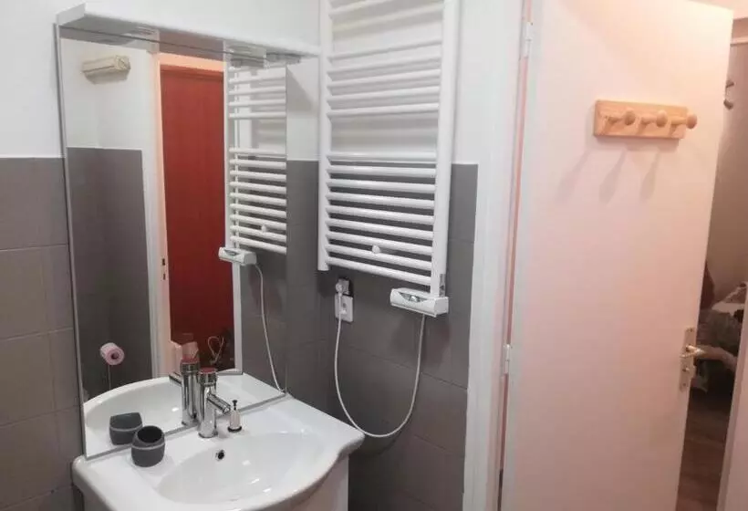 Le Cosy