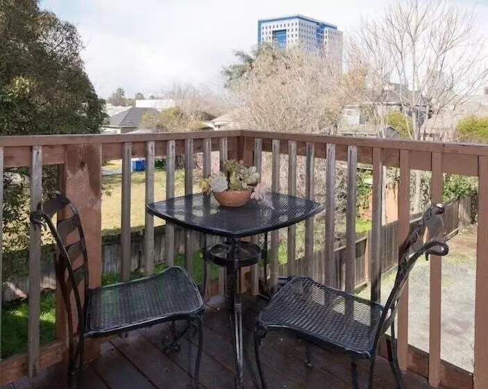 Luxury Apartments   City Center