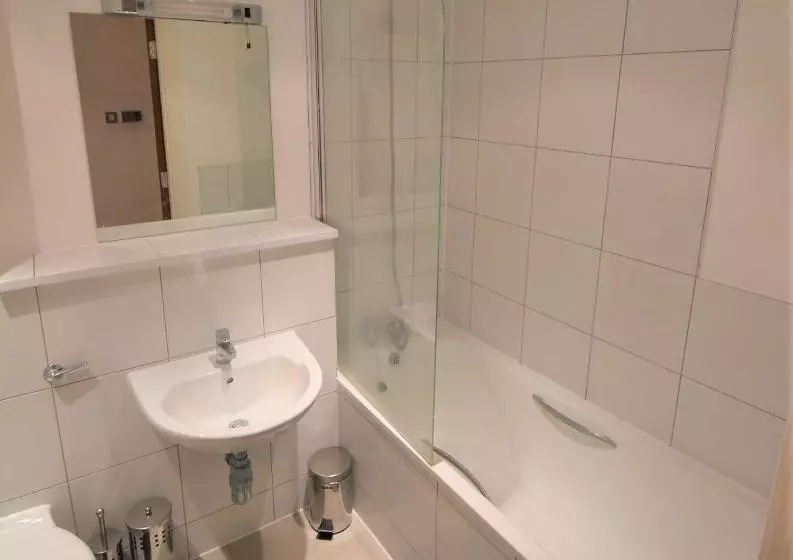 Toothbrush Apartments   Ipswich Waterfront   Quayside