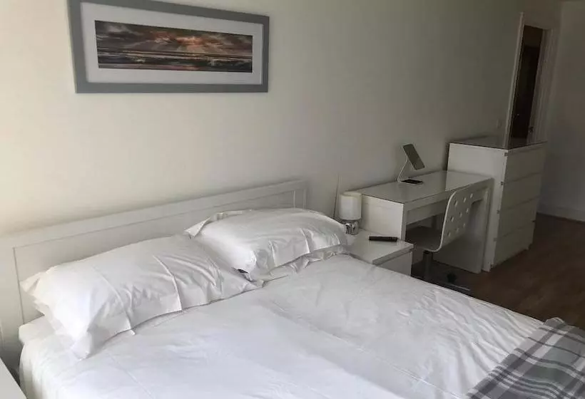 Toothbrush Apartments   Ipswich Waterfront   Quayside