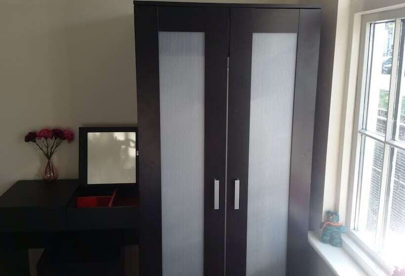 1 Sterling Court City Center