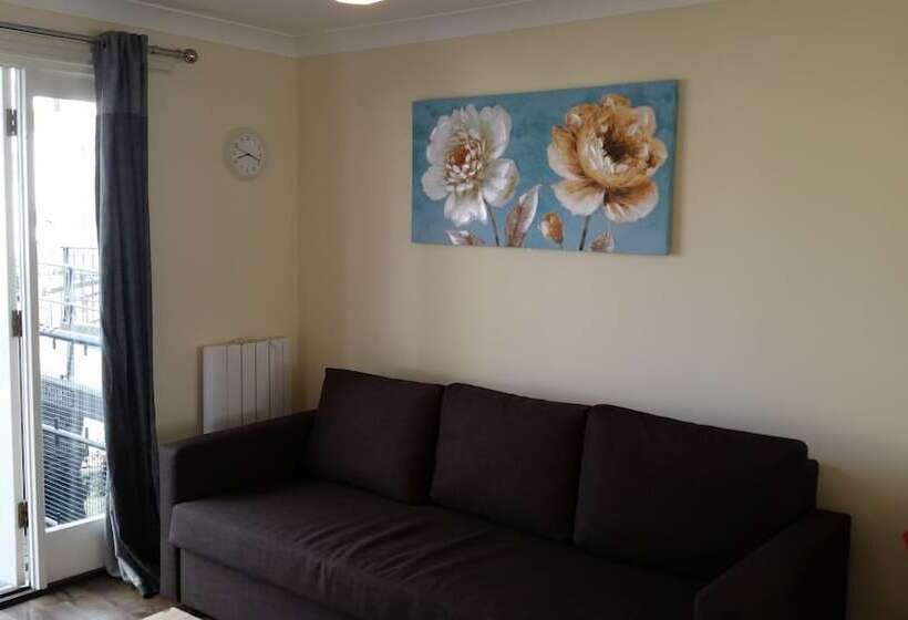 1 Sterling Court City Center