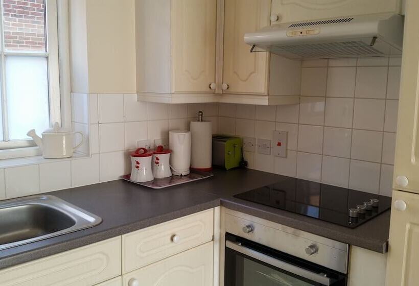 1 Sterling Court City Center