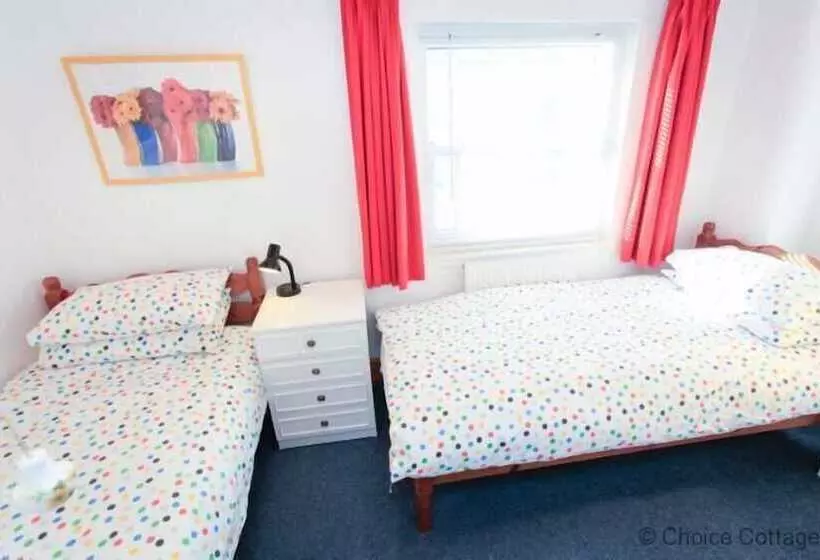 Appledore Yardarm 4 Bedrooms