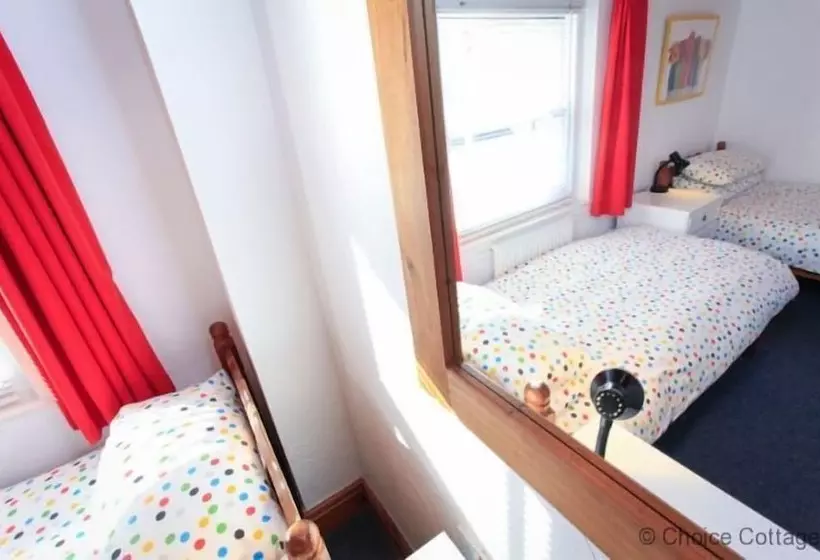 Appledore Yardarm 4 Bedrooms