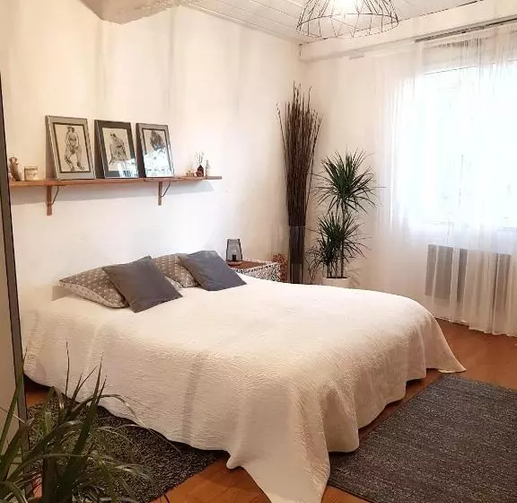 ベッドアンドブレックファースト Chambre D Hotes Lilimyna Avec Petit Déjeuner