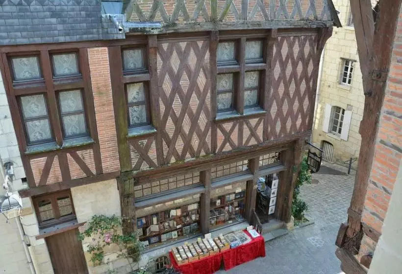 La Maison Rouge