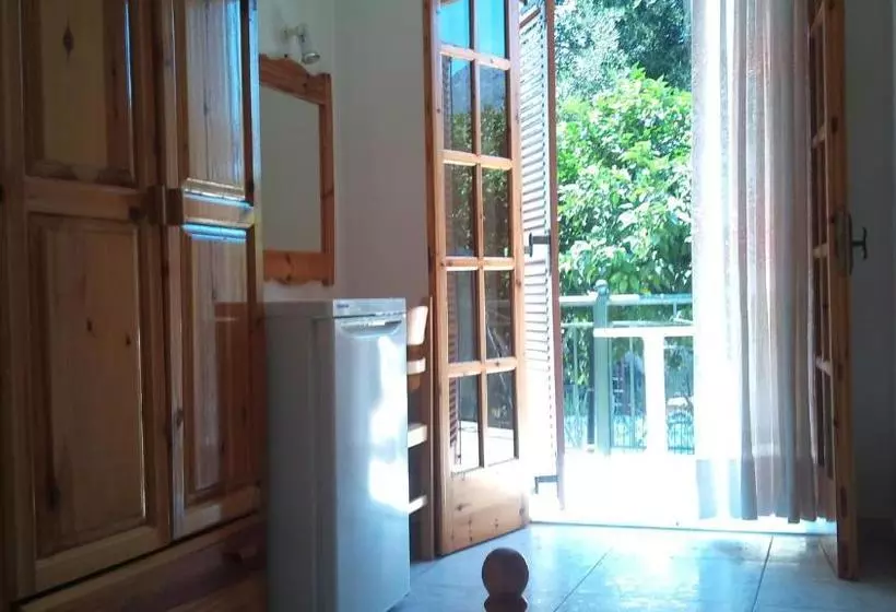 Pension Saint Sunday Parga