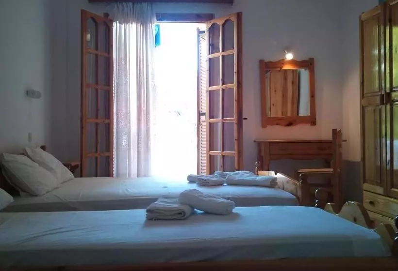 Pension Saint Sunday Parga