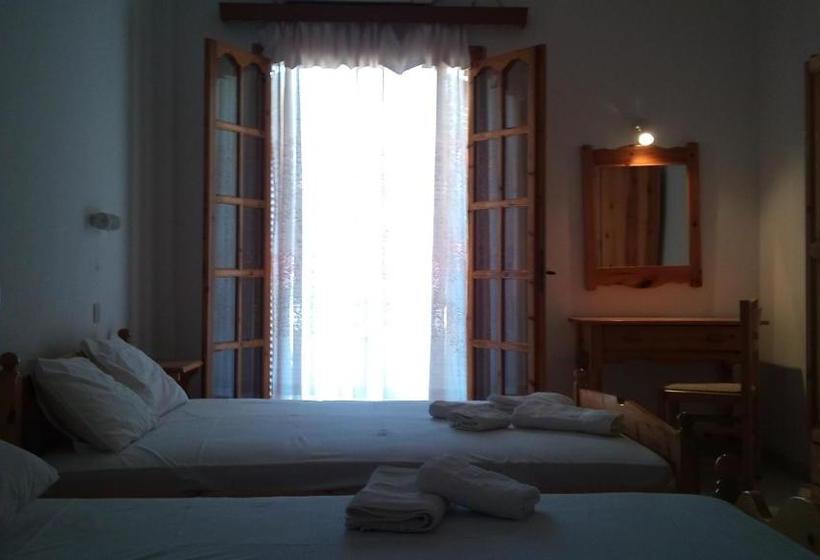 Pensión Saint Sunday Parga