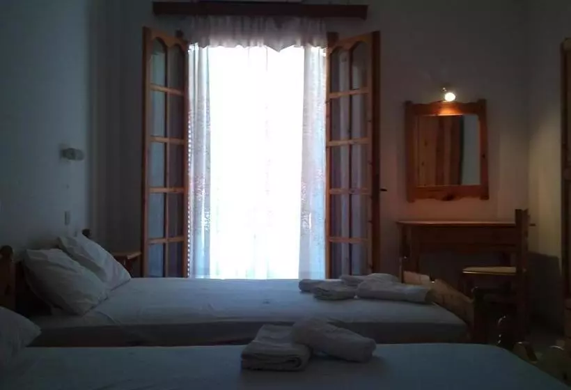 Pension Saint Sunday Parga