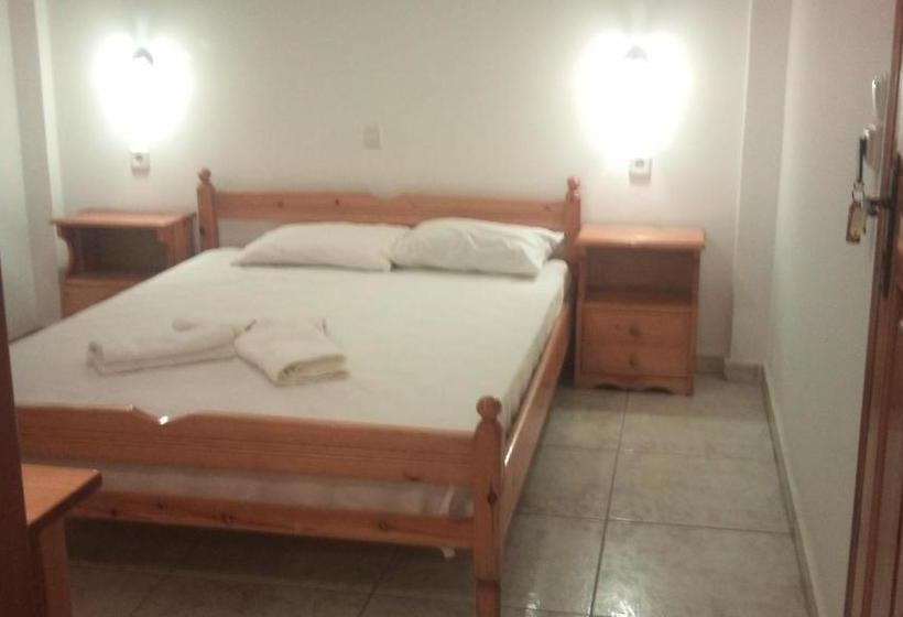 Pensión Saint Sunday Parga