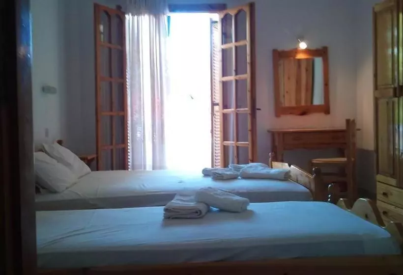 Pension Saint Sunday Parga