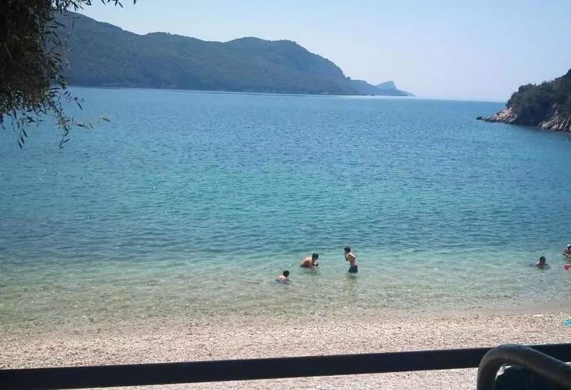 Pension Saint Sunday Parga