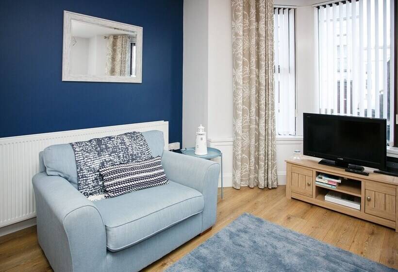 The Nautical Apartment