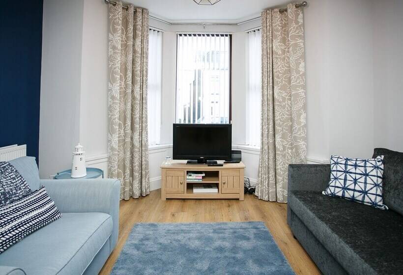 The Nautical Apartment