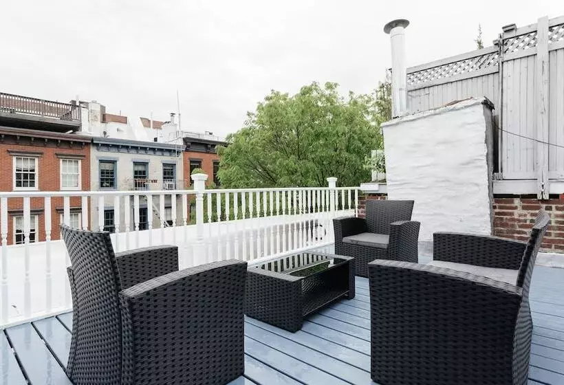 West Village 2 Br And Private Roof Deck