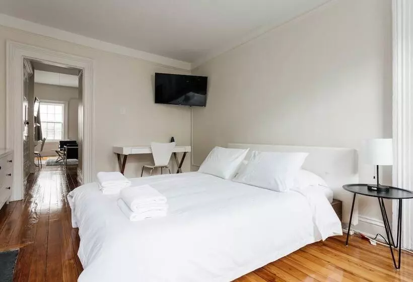 West Village 2 Br And Private Roof Deck